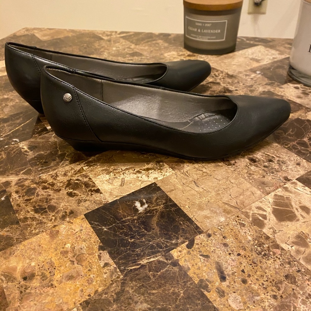 Leather pointy toe flats